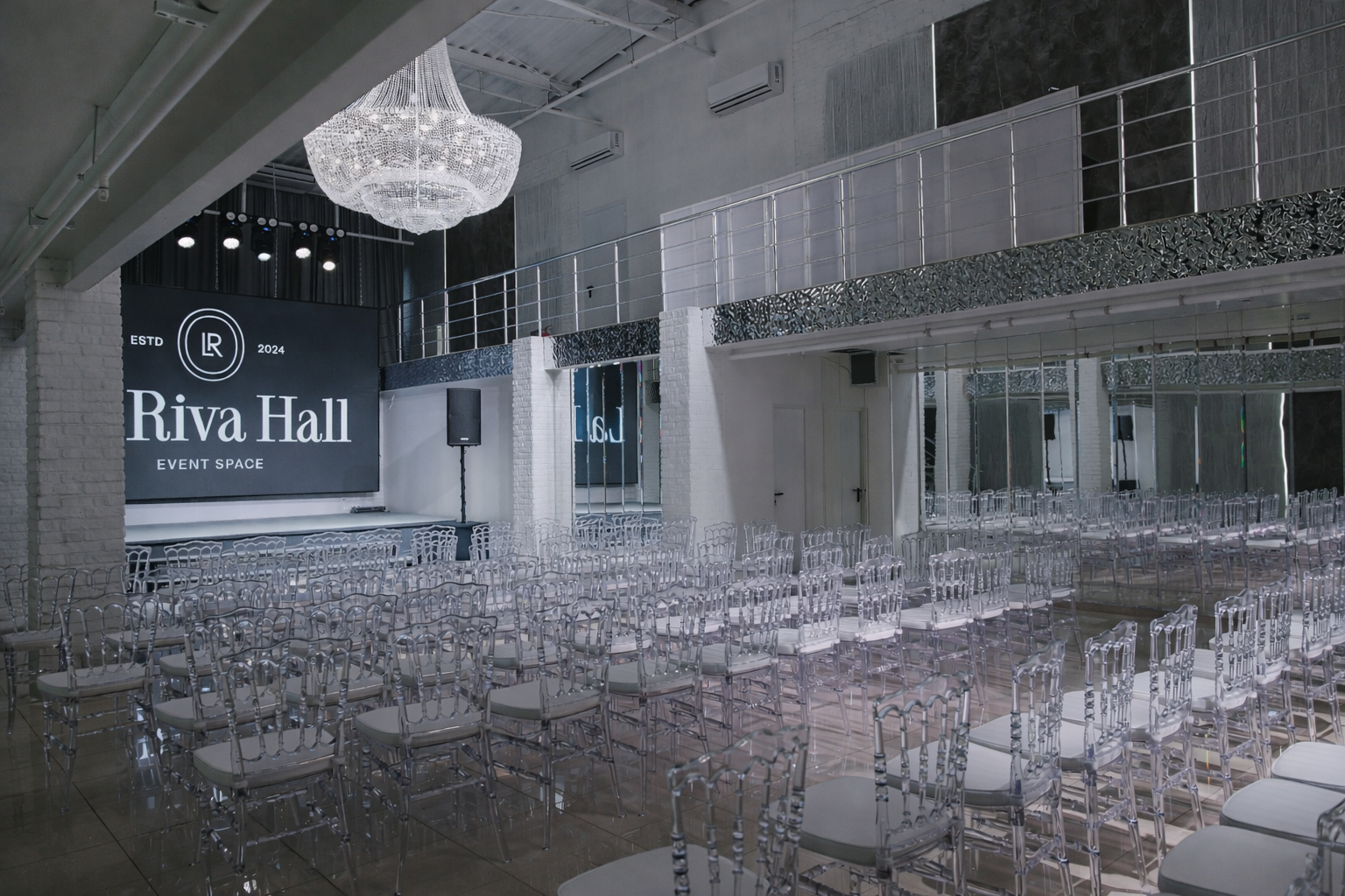 Зал без декора — базовое пространство